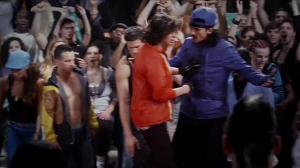 Step Up 3 / В ритъма на танца 3 - Dancing On Water 