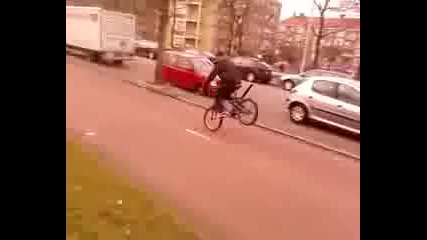 bike stoppie