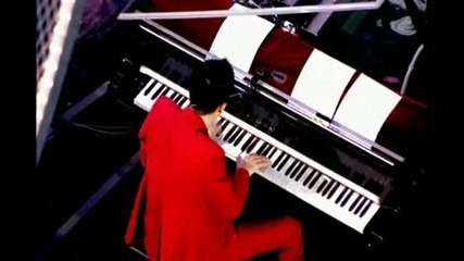 Muse - Feeling Good ..live..
