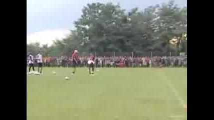 Ronaldinho - 1 Гол За Милан На Тренировка