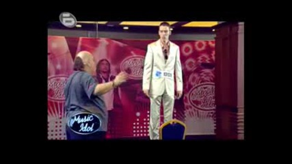 Петър Титаника Потапя Кораба :) - Music Idol 3