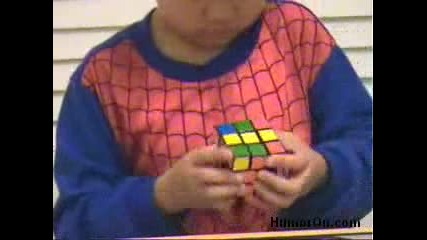 Дете Чудо Разгадава Кубчето на Рубик за 37 секунди 