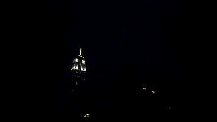 Светквица удря Empire State Building