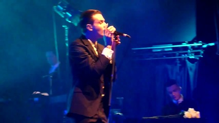Hurts - Wonderful Life (live ) 