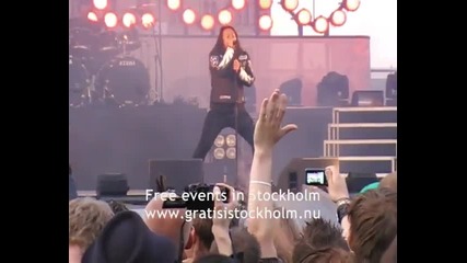 Hammerfall - Crimson Thunder (live at Love Stockholm 2010) 