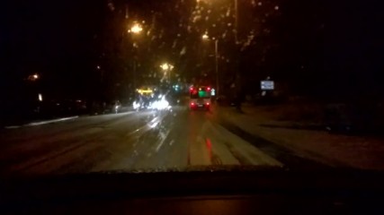 Сняг се сипе на парцали във Варна