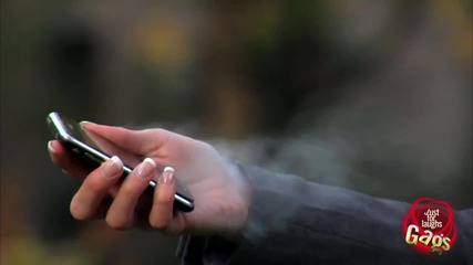 Може ли телефонът ви за малко - Скрита камера