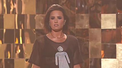 Прекрасно изпълнение!!! Demi Lovato - Cool for the Summer ( Billboard Music Awards 2016 )