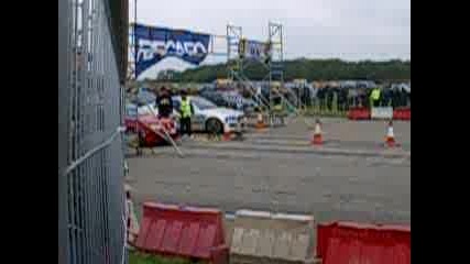 Bi - Turbo R32 vs. M3 