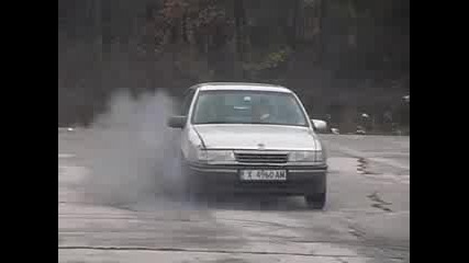 Opel Vectra Прави Гуми На Телове