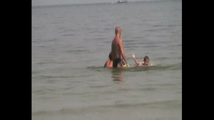 Петьо на море
