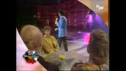 Engelbert Humperdinck - Red Roses For...