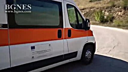 Кола се преобърна по таван в скат в Благоевградско