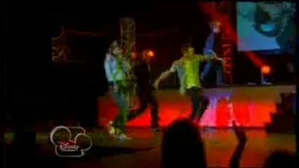 Lemonade Mouth-breakthrough