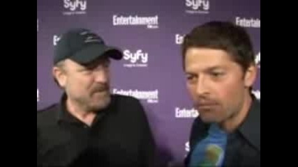 jensen ackles interrupts misha collins and jim beaver interview with a kiss