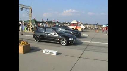 Honda Civic 1.6 Turbo Vs. Mercedes E55 Amg Drag Race 