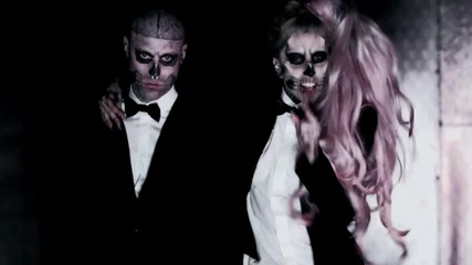 Лейди Гага ражда слузесто извънземно, стреля с картечница Lady Gaga - Born This Way 