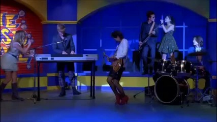 Lemonade Mouth-livin on a high wire...адам е влюбен в Бриджит