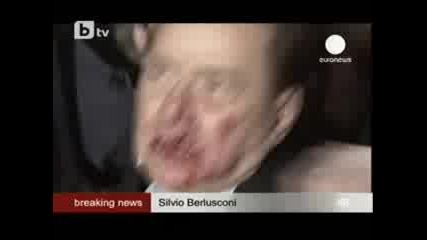 Нападнаха Берлускони по време на митинг 