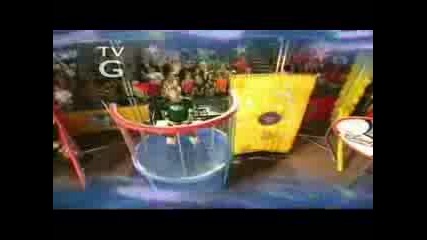 Dc Games Dunk Tank - Dylan Vs. Cole Sprouse