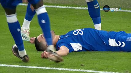 Конър Коуди отново вкарва, но в грешната врата - 2:1 за Ман Юнайтед