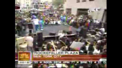 Chris Brown Live In Rockefella Plaza