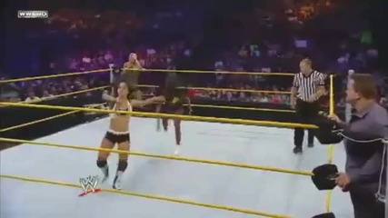 Wwe Diva (nxt)-(fcw) - Aj Lee - Tilt-a-whirl Ddt