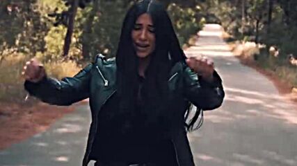 Sarina Cross - Ραγισμενα Ματια (official Music Video).mp4