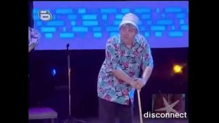 На калпав бастун и гравитацията му пречи - Комиците ! (много смях)
