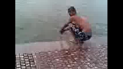 Откачалки в гребната 8