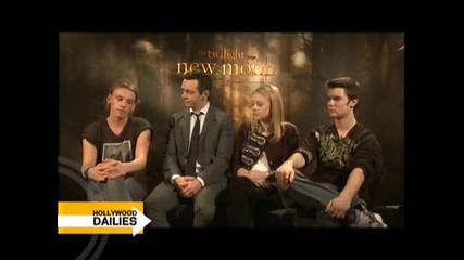 New Moons Volturi Dakota Fanning, Michael Sheen, and More 
