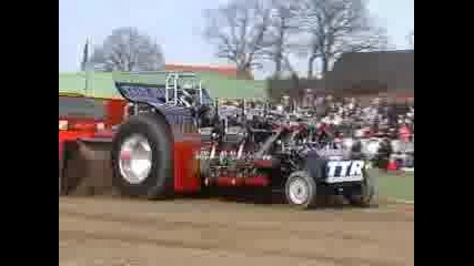 Tractor Pulling - Weseke - Wild Hawk