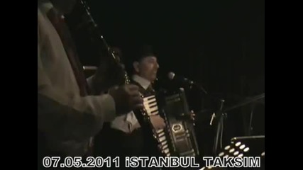 ciguli ve Asan - taksim 2011 - (4)