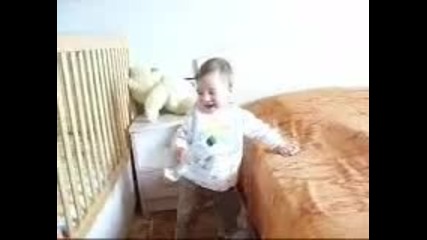 първи стъпки на Тони 