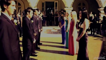 Историята на Деймън ..[tvd]