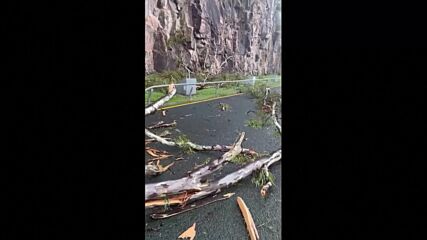 Водно торнадо се разрази над река в Австралия (ВИДЕО)