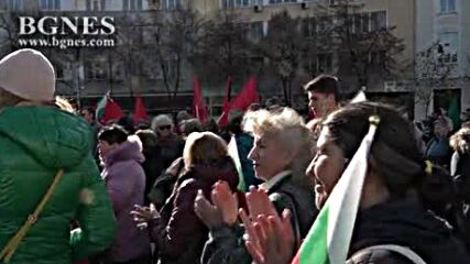 Поход за мир: Граждани срещу изпращането на оръжия в Украйна
