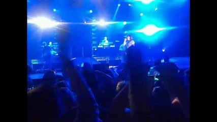Kelly Clarkson Impossible Live Wembley February 2010 