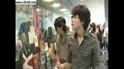 The Jonas Brothers Tour The Rock And Roll Hall Of Fame And Museu