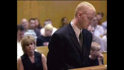 Eminem - Sing For The Moment (snimki)