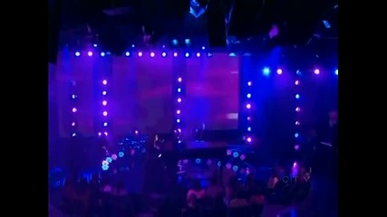 Alicia Keys - Try Sleeping With A Broken Heart ( Oprah Live ) 