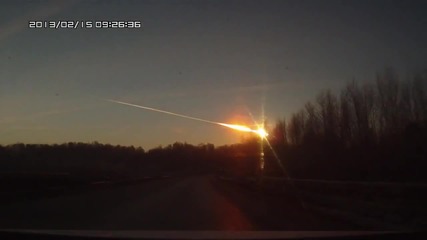Падане на метеорит в Русия { 15.02.2013 }