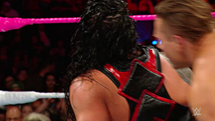 The Miz vs. Roman Reigns – Intercontinental Title Match: Raw, October 2, 2017 (Full Match)