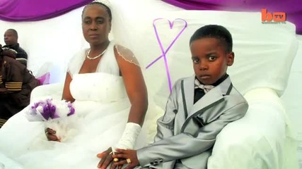 Осемгодишно момче се жени за 61 годишна жена