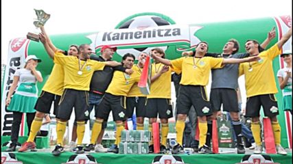 Шампионите на ФЕНкупа 2010 на Ноу Камп за Ел класико Барселона – Реал