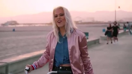 Amelia Lily - California