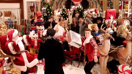 Марая Кери и Джъстин Бийбър пеят заедно невероятната коледна песен - All I Want For Christmas Is You