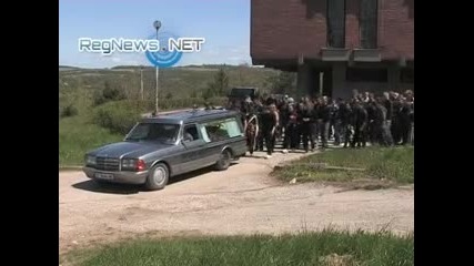 Погребаха Трифон Йорданов - едно от загиналите деца в Симеоновград