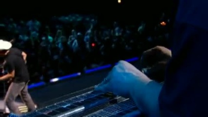 Brad Paisley - Ticks (live)