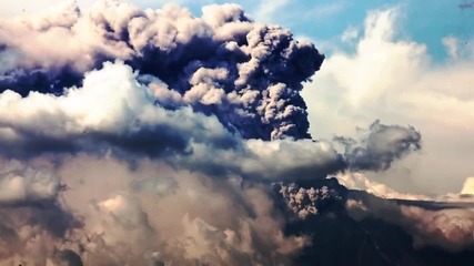 Изригване на вулкан 